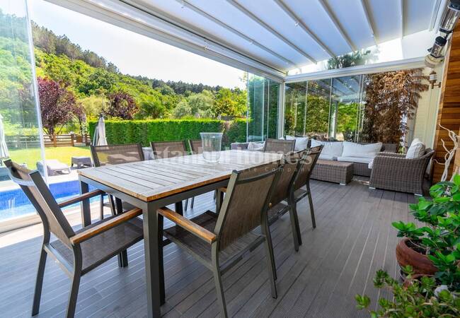 فيلا في مجمع مع وصول مباشر إلى البحر في كيليوس 16