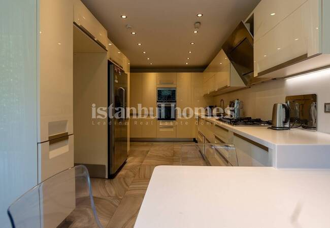 فيلا في مجمع مع وصول مباشر إلى البحر في كيليوس 19