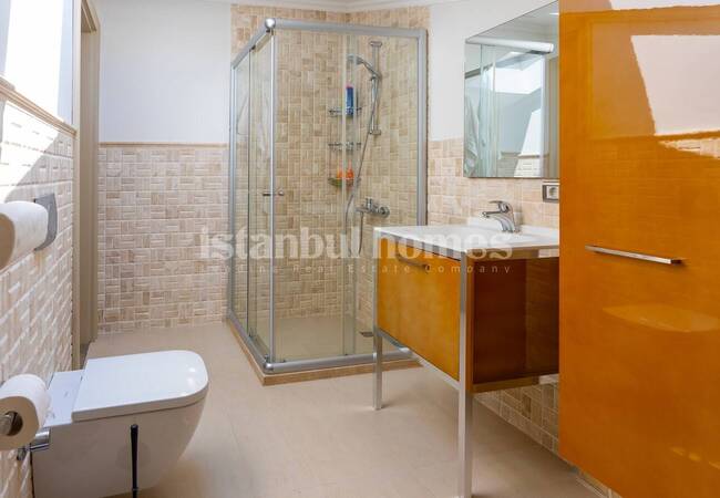 فيلا في مجمع مع وصول مباشر إلى البحر في كيليوس 37