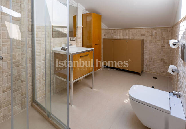 فيلا في مجمع مع وصول مباشر إلى البحر في كيليوس 38