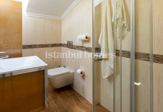 فيلا في مجمع مع وصول مباشر إلى البحر في كيليوس 39