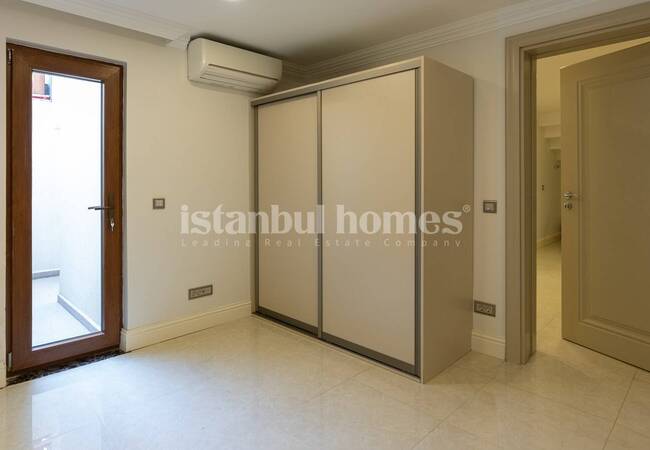 فيلا في مجمع مع وصول مباشر إلى البحر في كيليوس 41