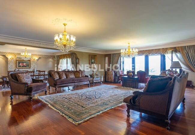 Duplex Apartment in a Seaside Complex in Maltepe with Pool 10