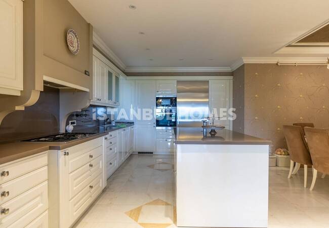 Duplex Apartment in a Seaside Complex in Maltepe with Pool 15