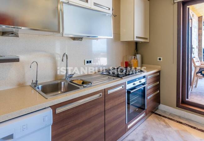 Duplex Apartment in a Seaside Complex in Maltepe with Pool 18