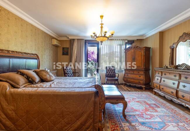 Duplex Apartment in a Seaside Complex in Maltepe with Pool 21