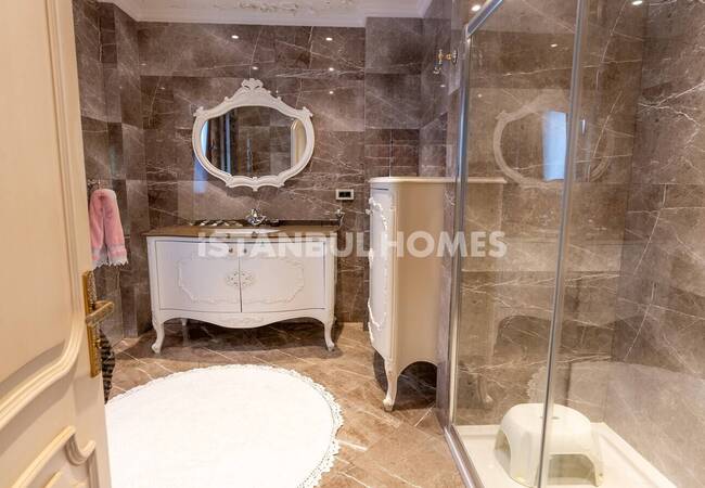 Duplex Apartment in a Seaside Complex in Maltepe with Pool 29