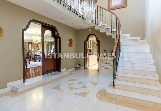 Duplex Apartment in a Seaside Complex in Maltepe with Pool 39