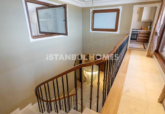 Duplex Apartment in a Seaside Complex in Maltepe with Pool 42