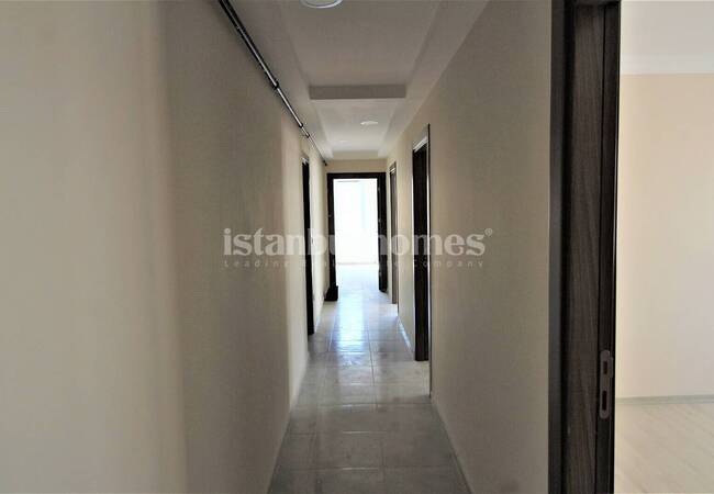 Apartment in a Complex Near the Marmaray in Istanbul Tuzla 20