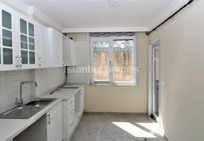 Apartment in a Complex Near the Marmaray in Istanbul Tuzla 12