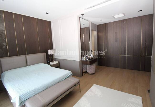 Büyükçekmece'de Göle Yakın Geniş Bahçeli 4+1 Müstakil Villa 17