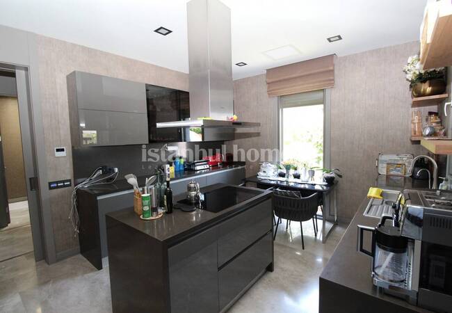 Büyükçekmece'de Göle Yakın Geniş Bahçeli 4+1 Müstakil Villa 24