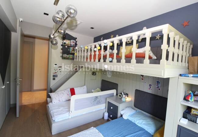 Büyükçekmece'de Göle Yakın Geniş Bahçeli 4+1 Müstakil Villa 28