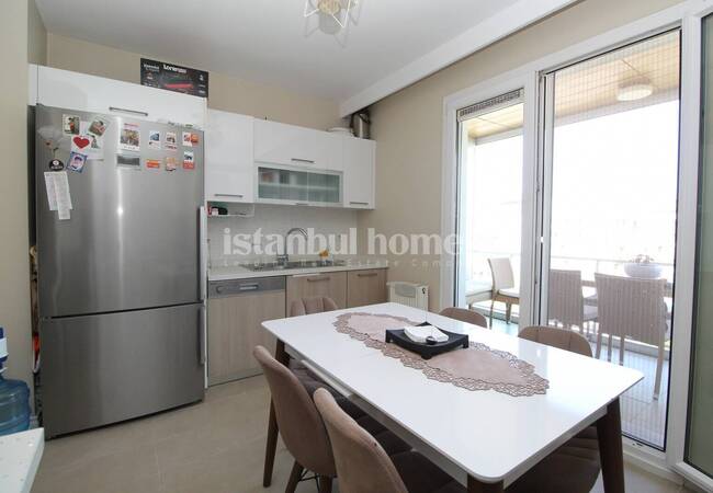 Apartment in a Complex with Swimming Pools in Kucukcekmece 14