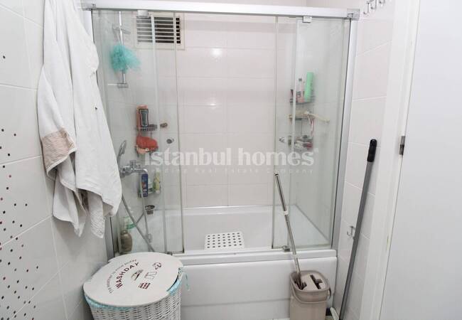 Apartment in a Complex with Swimming Pools in Kucukcekmece 23
