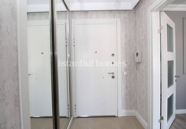 Apartment in a Complex with Swimming Pools in Kucukcekmece 25