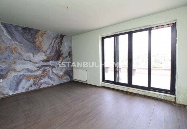 Beyoğlu'nda Asansörlü Binada Geniş Teraslı Bakımlı Daire 10