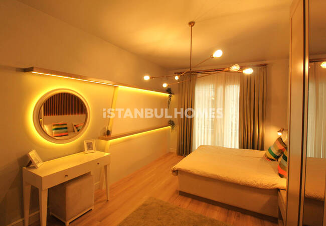 Недвижимость с видом на озеро рядом с главной дорогой в Стамбуле 14