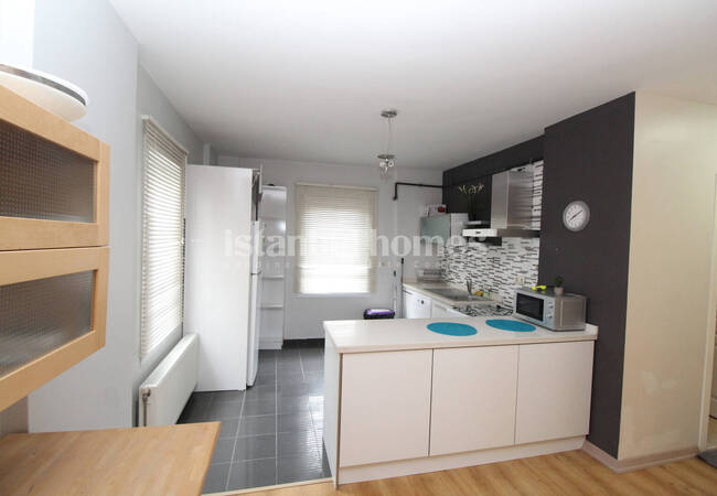 İstanbul Büyükçekmece'de Bahçeli ve 4 Yatak Odalı Tripleks Villa 21