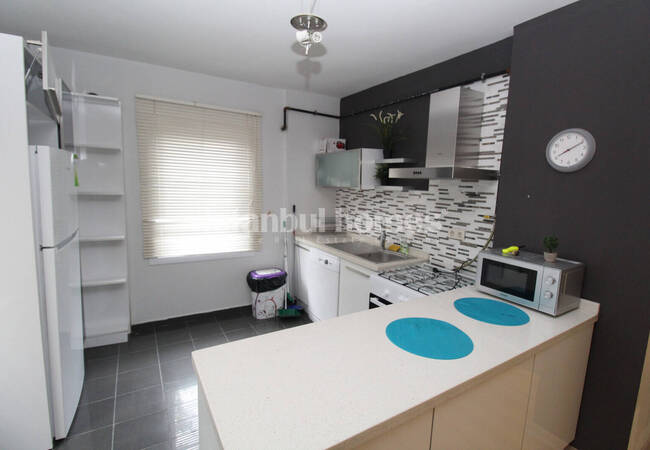 İstanbul Büyükçekmece'de Bahçeli ve 4 Yatak Odalı Tripleks Villa 22