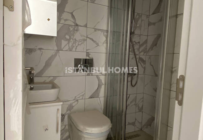 Penthouse with High Rental Income Potential in Istanbul Kadikoy 12