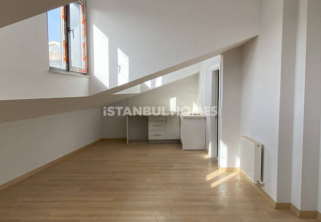 Penthouse with High Rental Income Potential in Istanbul Kadikoy 6