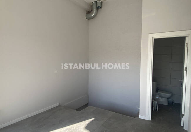 卡德柯伊黄金地段的商业地产 10