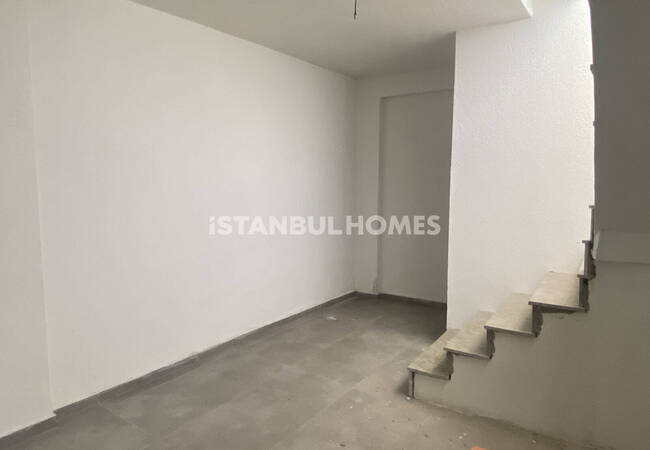 卡德柯伊黄金地段的商业地产 13