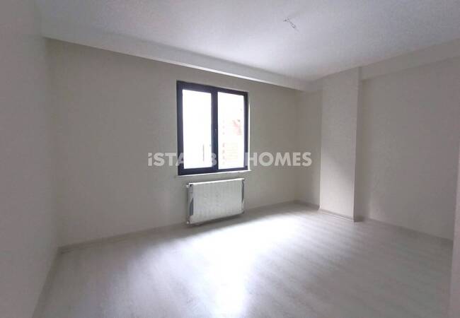 Middle Floor Ready to Move Flat in İstanbul Beyoğlu 8