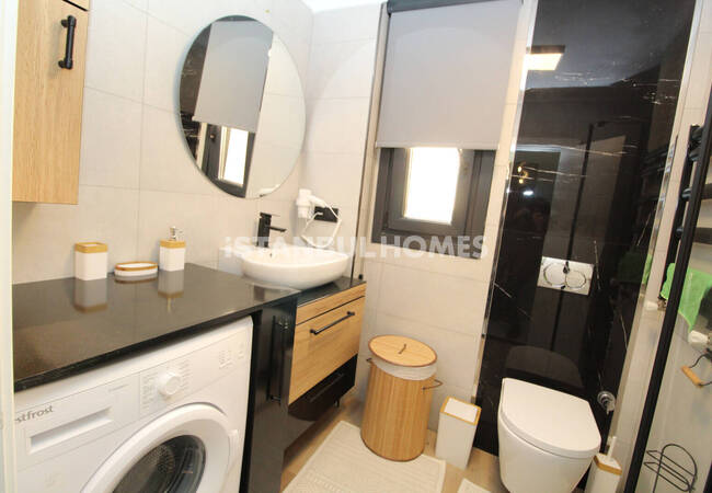 İstanbul Beyoğlu'nda Galata Kulesi Manzaralı Eşyalı Daire 15