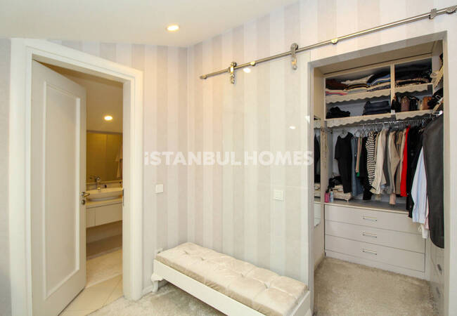Duplex Flat with 3 Bedrooms in Istanbul Bahcelievler 22