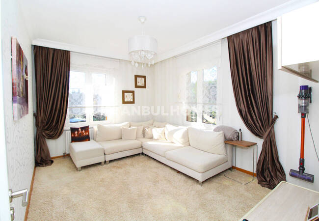 Duplex Flat with 3 Bedrooms in Istanbul Bahcelievler 23