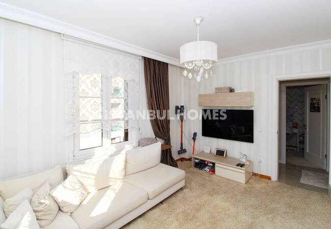 Duplex Flat with 3 Bedrooms in Istanbul Bahcelievler 24