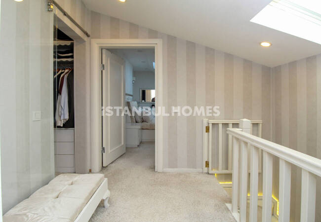 Duplex Flat with 3 Bedrooms in Istanbul Bahcelievler 31