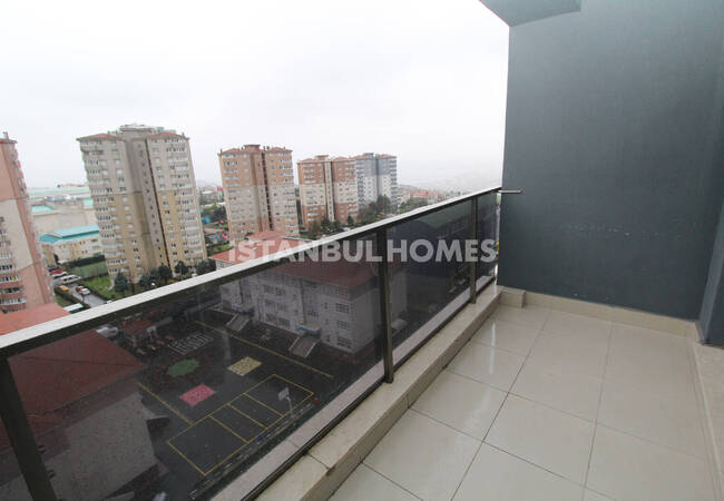 1-bedroom Apartment in Project with Shopping Center in Buyukcekmece 4