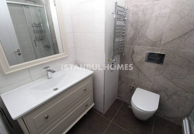 1-bedroom Apartment in Project with Shopping Center in Buyukcekmece 8