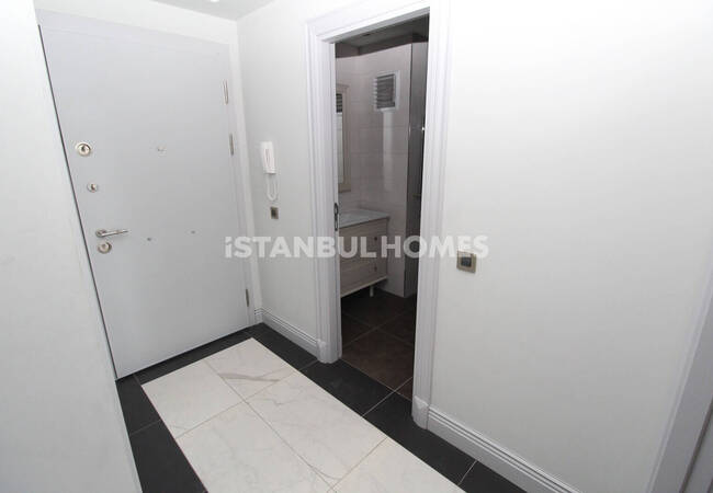 1-bedroom Apartment in Project with Shopping Center in Buyukcekmece 11