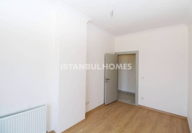 Appartements Prêts Dans Un Complexe Près De La Route À Istanbul 19