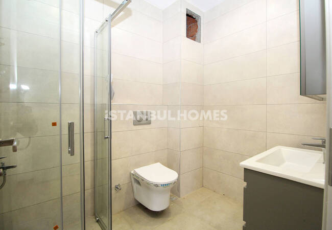 Appartements Prêts Dans Un Complexe Près De La Route À Istanbul 22