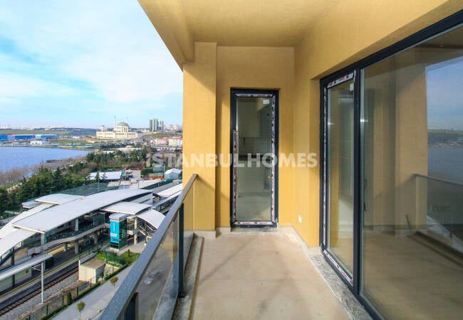 Appartements Prêts Dans Un Complexe Près De La Route À Istanbul 11