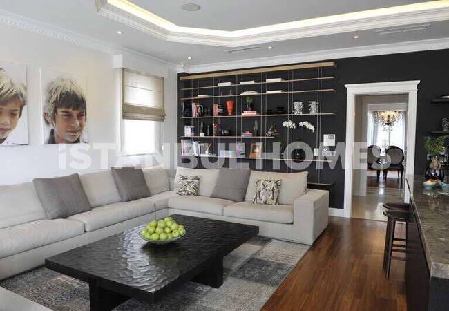 Mansion with Large Usage Spaces in Eyupsultan Istanbul 9