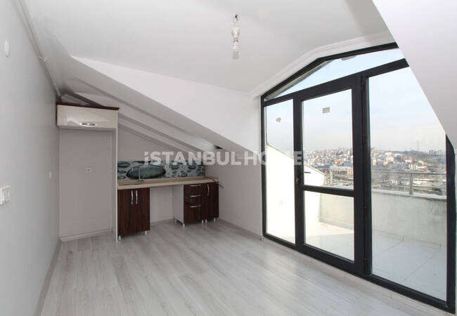 İstanbul Eyüpsultan'da Geniş İç Mekanlara Sahip Dubleks Daire 27