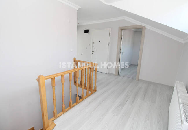 İstanbul Eyüpsultan'da Geniş İç Mekanlara Sahip Dubleks Daire 22