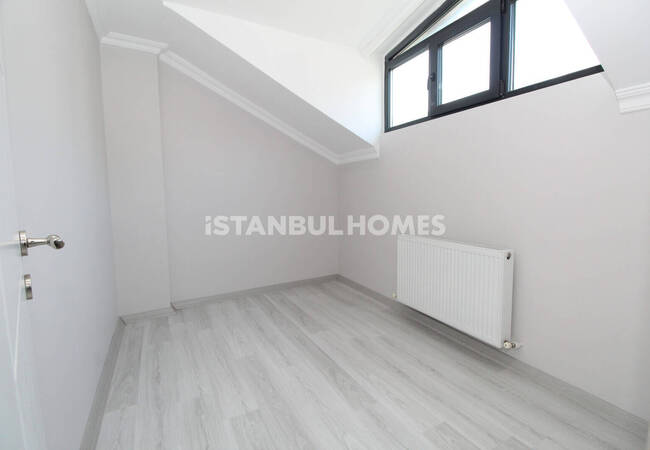 İstanbul Eyüpsultan'da Geniş İç Mekanlara Sahip Dubleks Daire 23