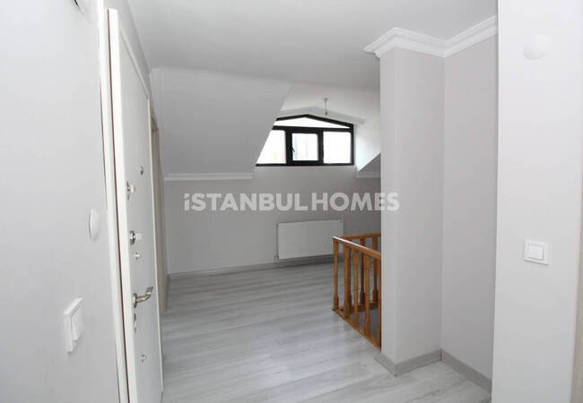 İstanbul Eyüpsultan'da Geniş İç Mekanlara Sahip Dubleks Daire 26