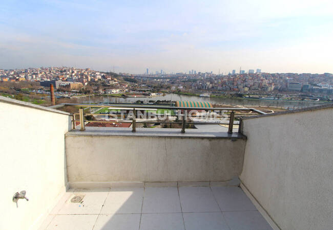 İstanbul Eyüpsultan'da Geniş İç Mekanlara Sahip Dubleks Daire 30