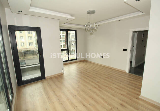 Apartments in a Complex on Link Road in Esenyurt 7