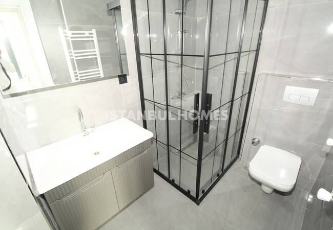 Apartments in a Complex on Link Road in Esenyurt 12