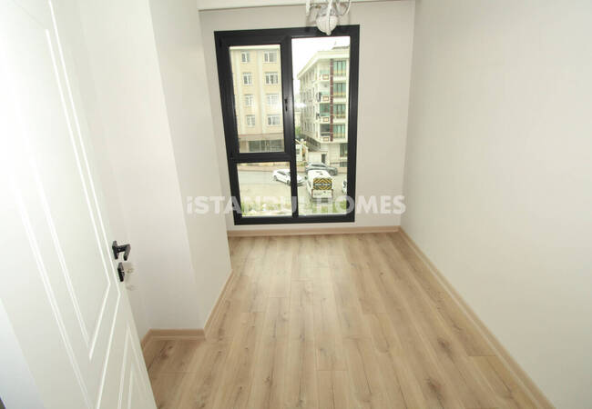 Apartments in a Complex on Link Road in Esenyurt 13